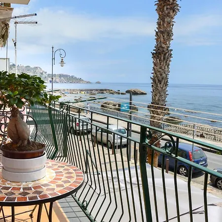Sun Sea House Taormina * Giardini Naxos